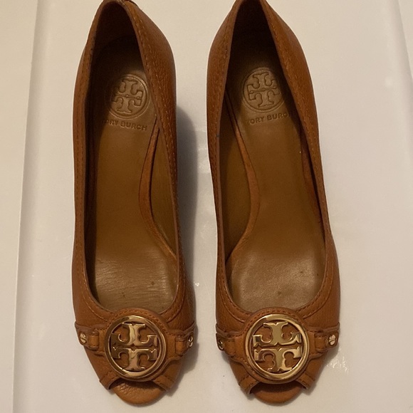 Tory Burch Amanda Wedge Pip Toe Shoes - Picture 2 of 11